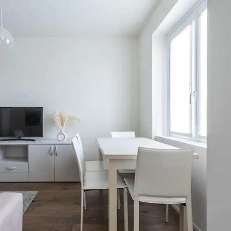 Apartmán Stayeasy Santa Sofia 8-c - Duomo 2br Design Flat Milán