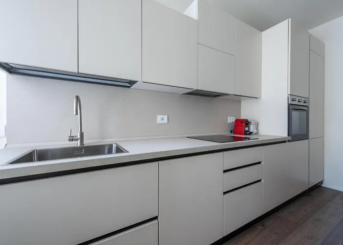 Stayeasy Santa Sofia 8-c - Duomo 2br Design Flat * Μιλάνο