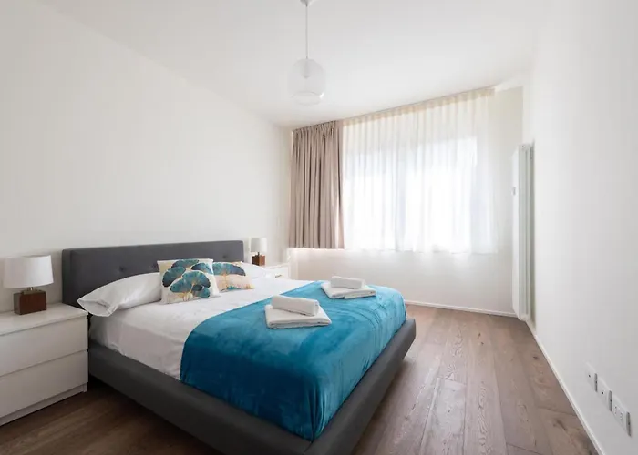 Stayeasy Santa Sofia 8-c - Duomo 2br Design Flat Διαμέρισμα