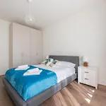 Stayeasy Santa Sofia 8-c - Duomo 2br Design Flat * מילאנו