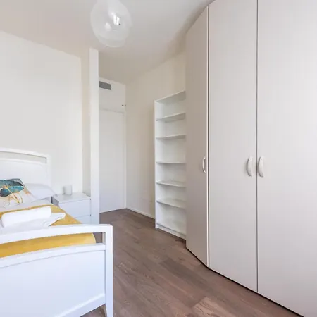 Stayeasy Santa Sofia 8-c - Duomo 2br Design Flat *
